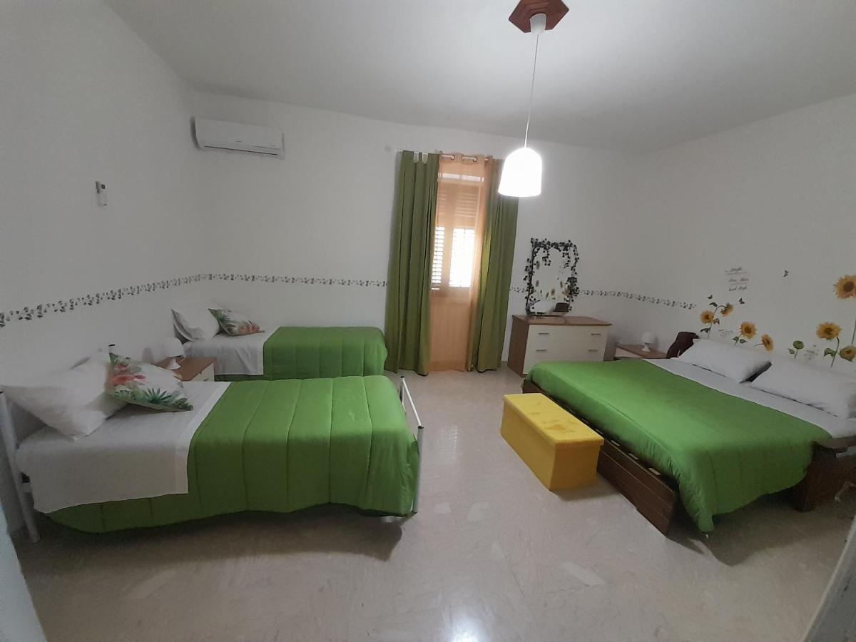 Casa Vacanze Ciccine คาปาชิ ภายนอก รูปภาพ