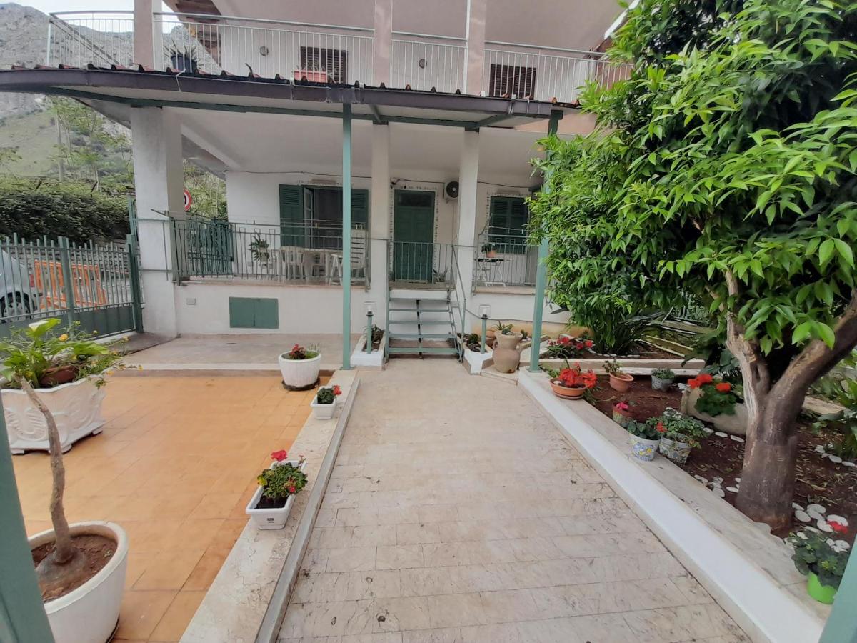Casa Vacanze Ciccine คาปาชิ ภายนอก รูปภาพ