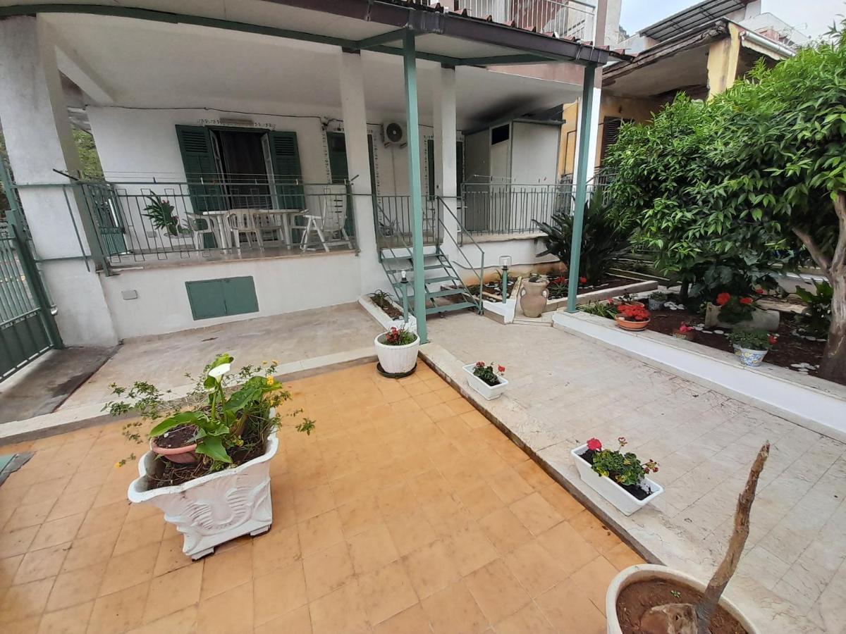 Casa Vacanze Ciccine คาปาชิ ภายนอก รูปภาพ