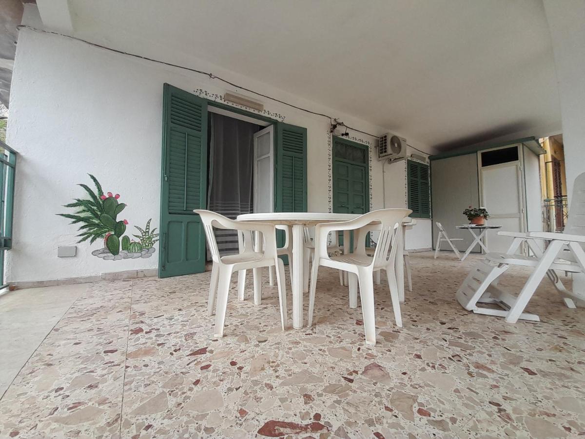Casa Vacanze Ciccine คาปาชิ ภายนอก รูปภาพ